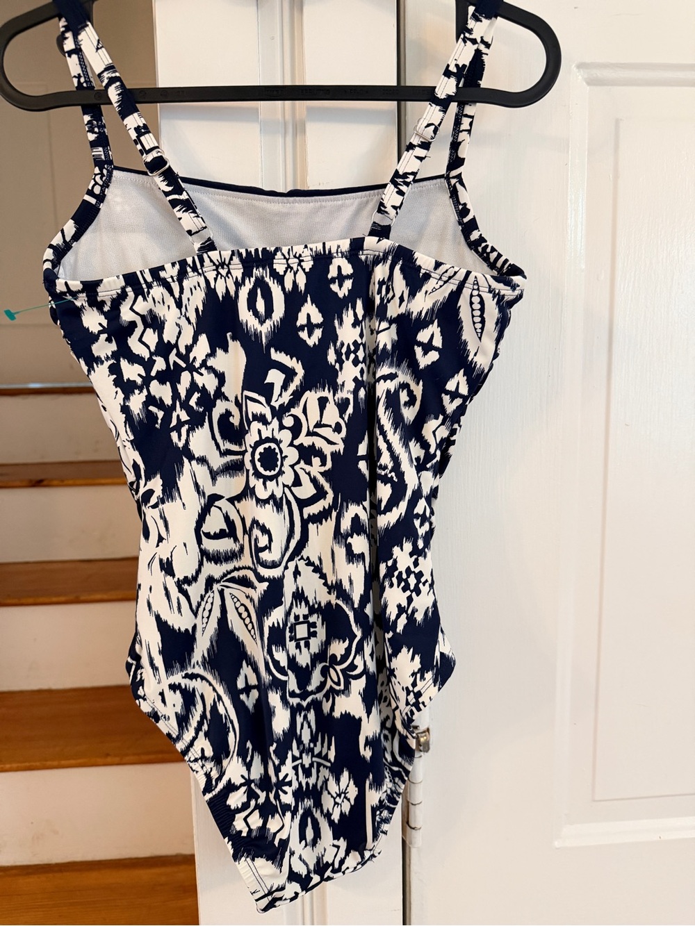 Miraclesuit Talavera Kara Size 8, Indigo and White stunning design - Picture 3 of 4